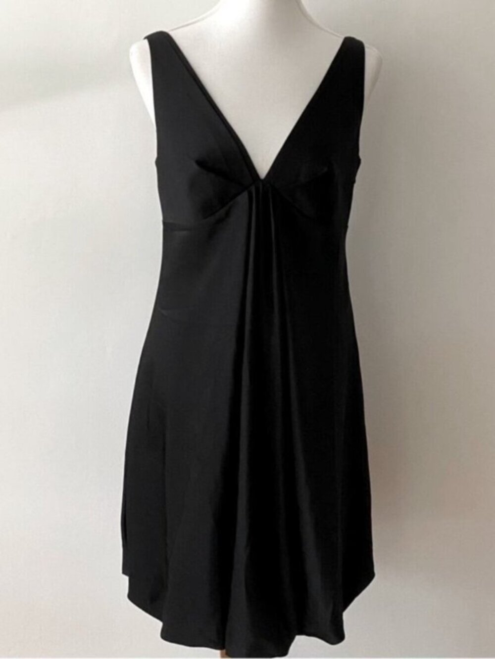 Black Dress 6 Small Minimalist Y2K Retro Party Semi Formal LBD Cruise Slipdress